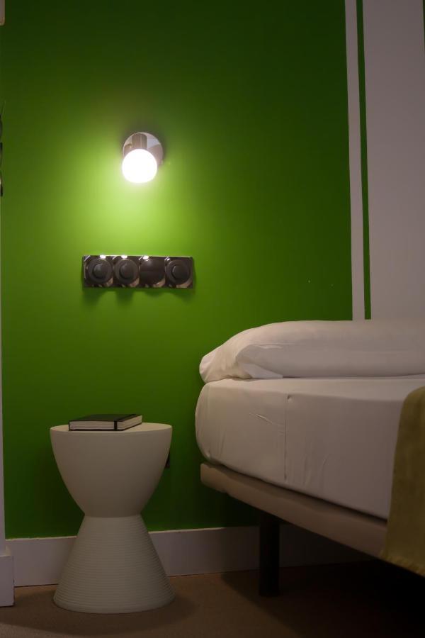 Hostal Santa Ana Colors Madrid Kültér fotó