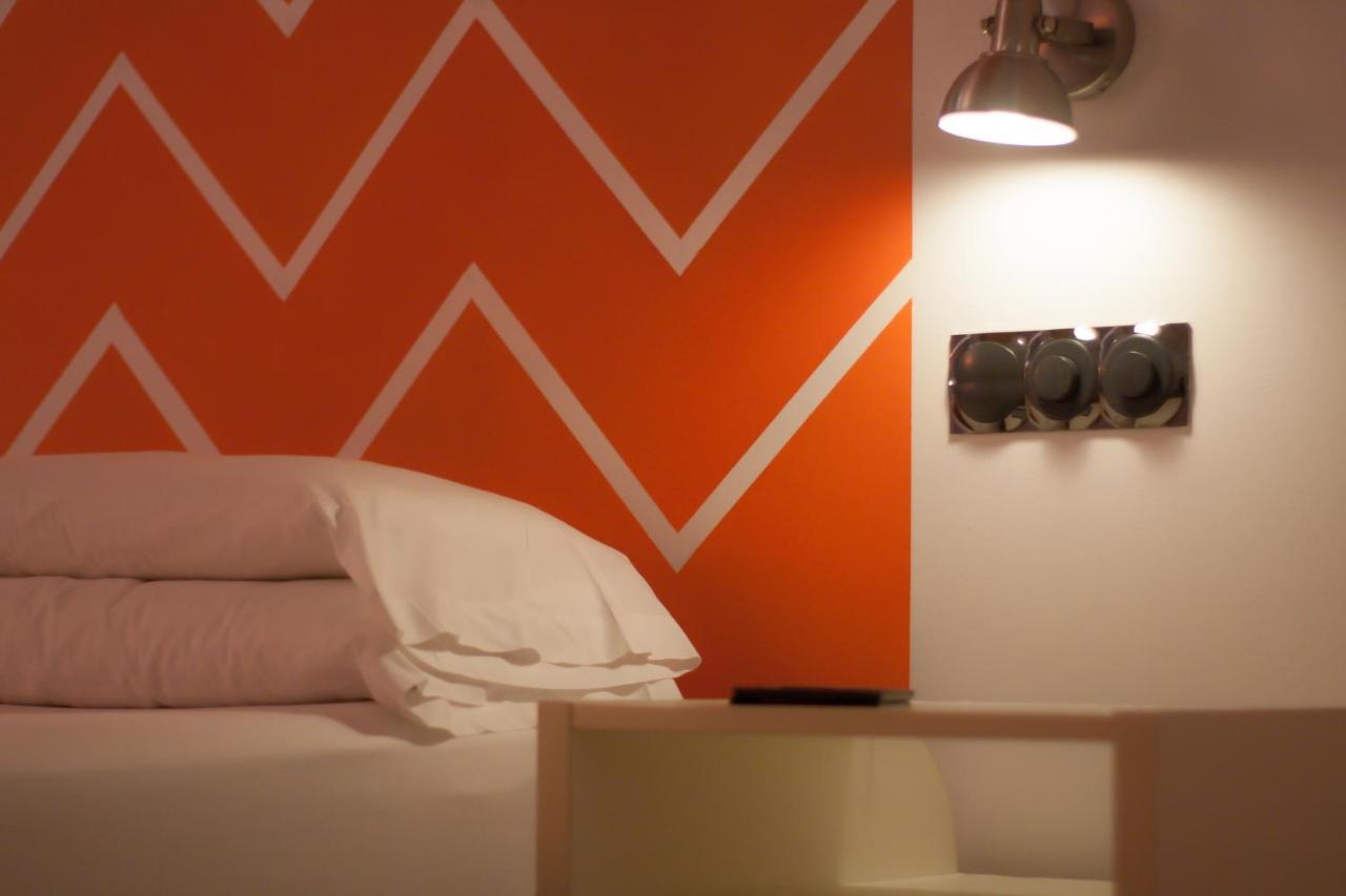 Hostal Santa Ana Colors Madrid Kültér fotó