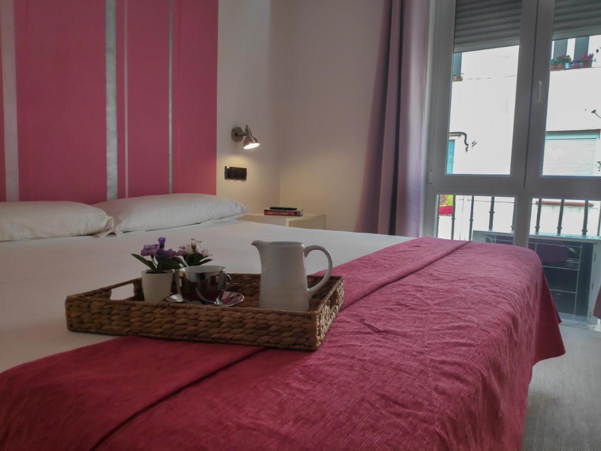 Hostal Santa Ana Colors Madrid Kültér fotó
