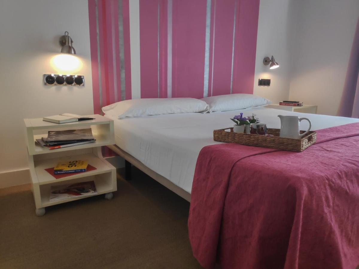 Hostal Santa Ana Colors Madrid Kültér fotó