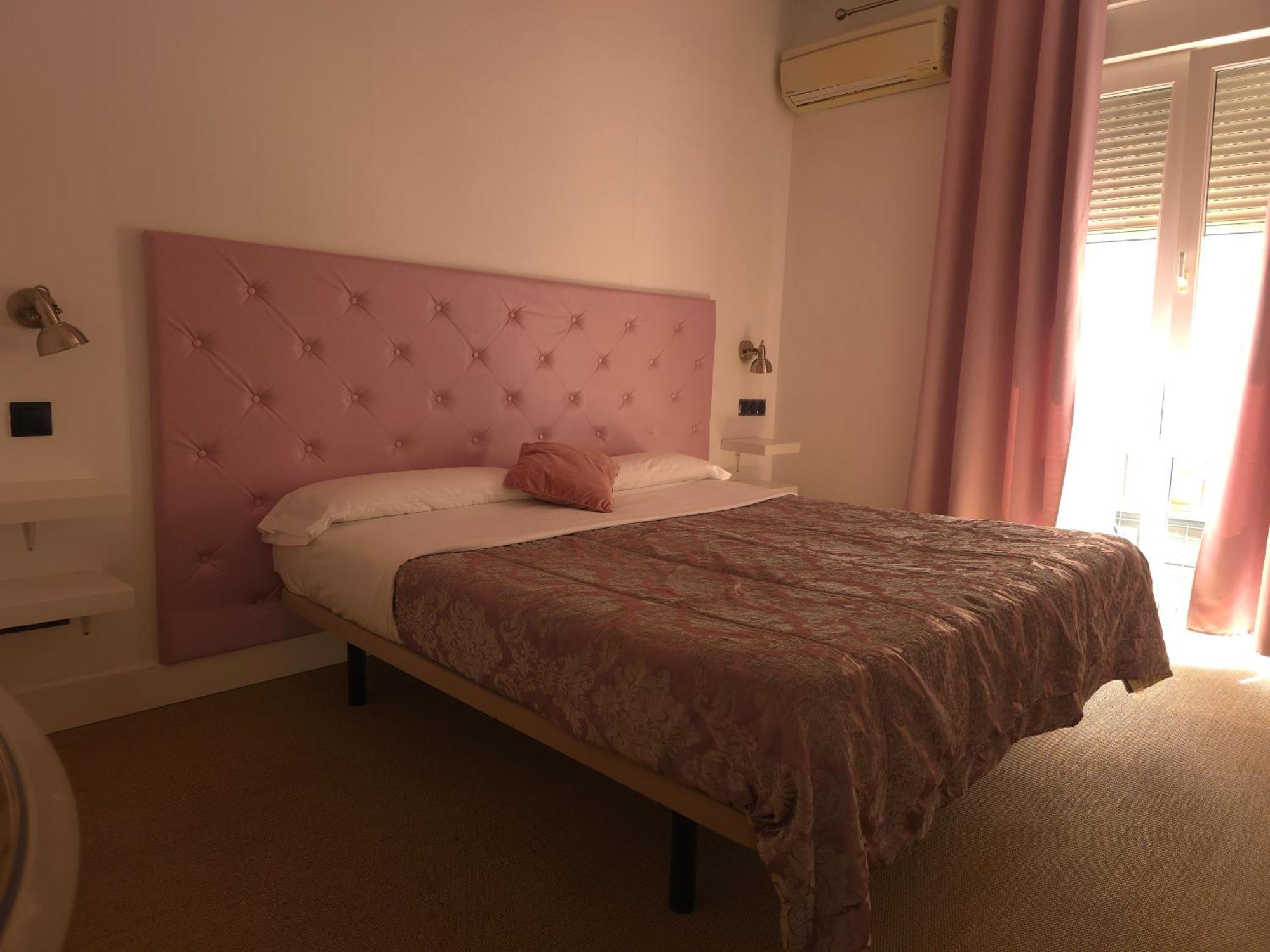 Hostal Santa Ana Colors Madrid Kültér fotó